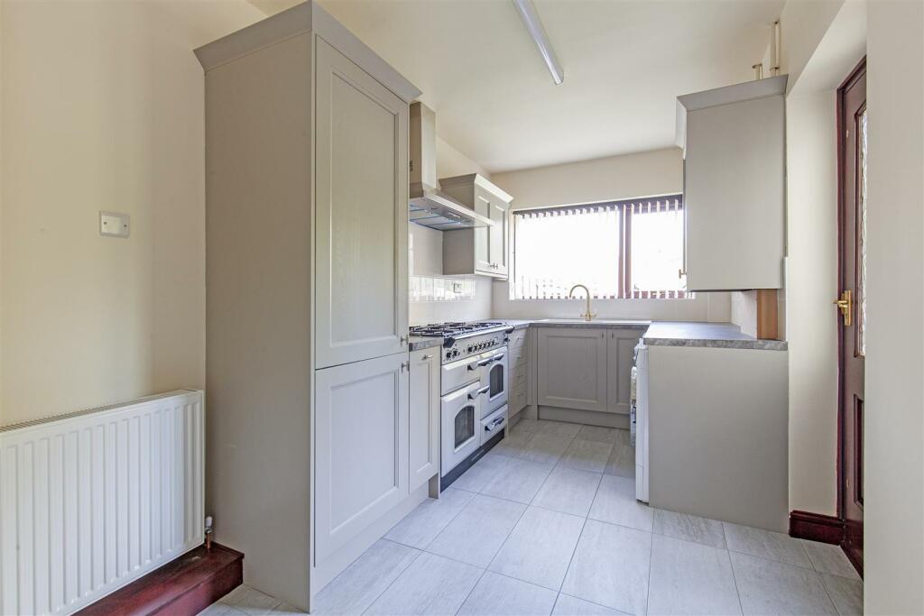 Superb Re-Fitted Kitchen