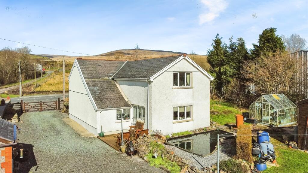 Cwmgarw Road, Upper Brynamman, Ammanford, SA18