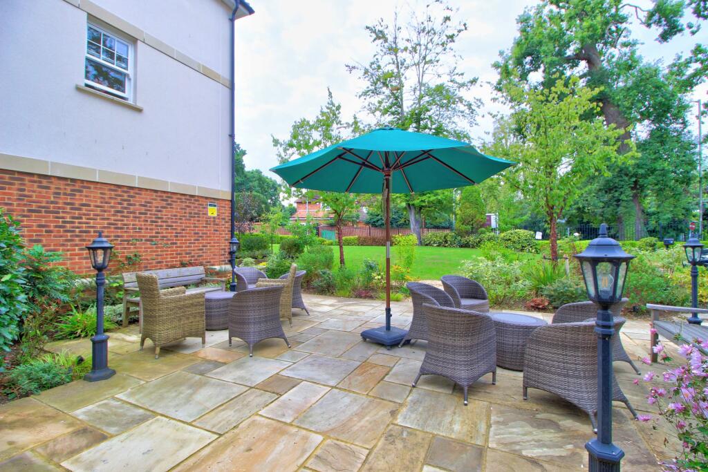 Terrace adjoins Residents&#39; Lounge