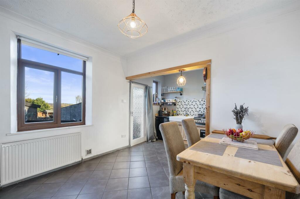 Dining area to kitchen.jpg