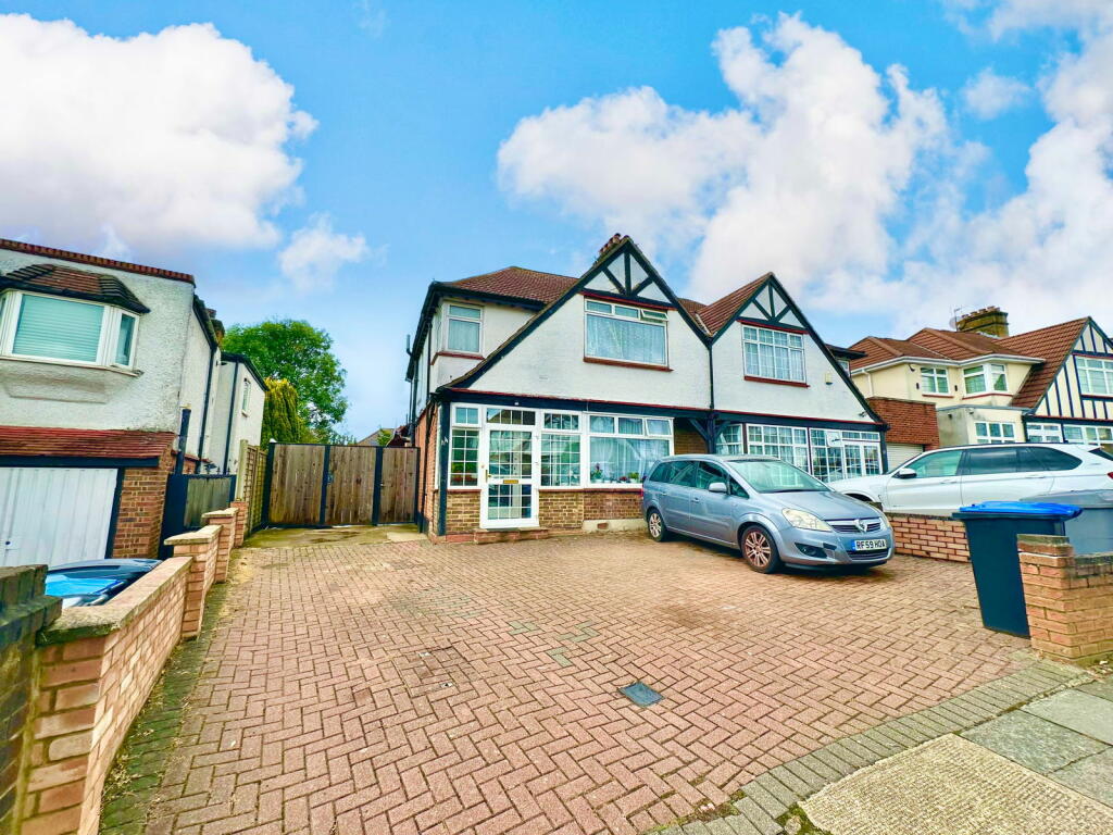 Redhill Drive, Edgware, HA8 5JN