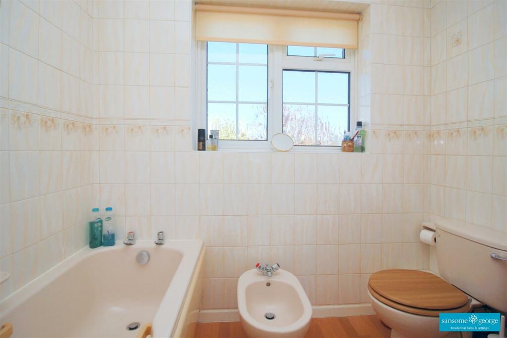 En-suite Bathroom