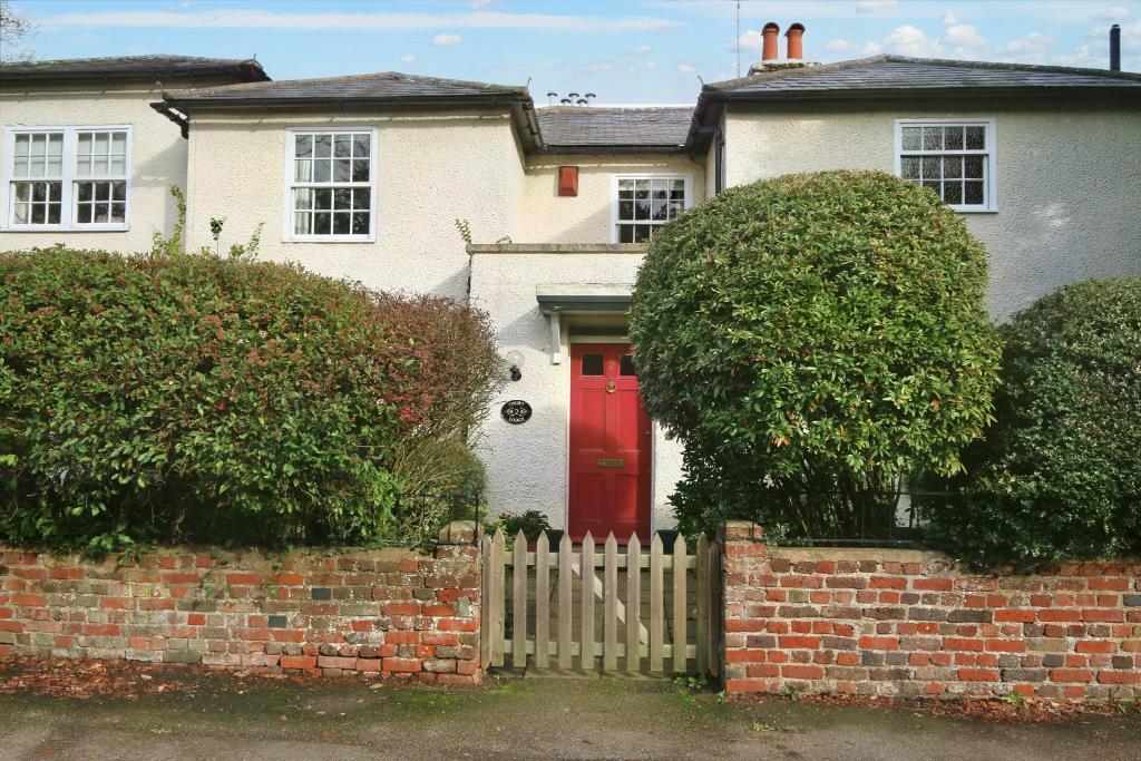 Court Lodge, London Road, Shenley