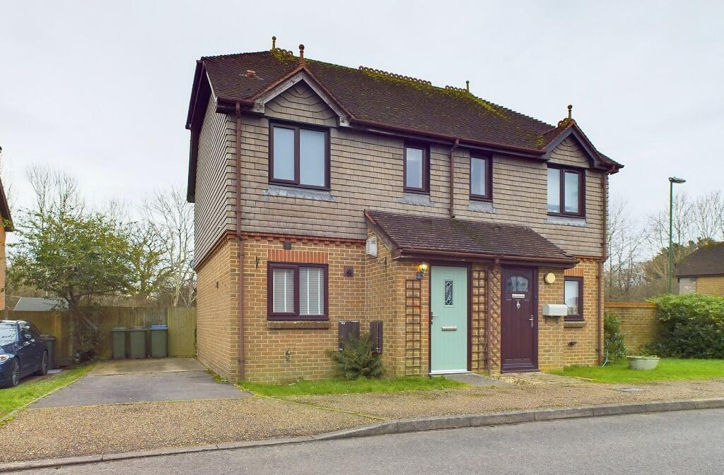 Bailey Close, Horsham, West Sussex, RH12 5QR