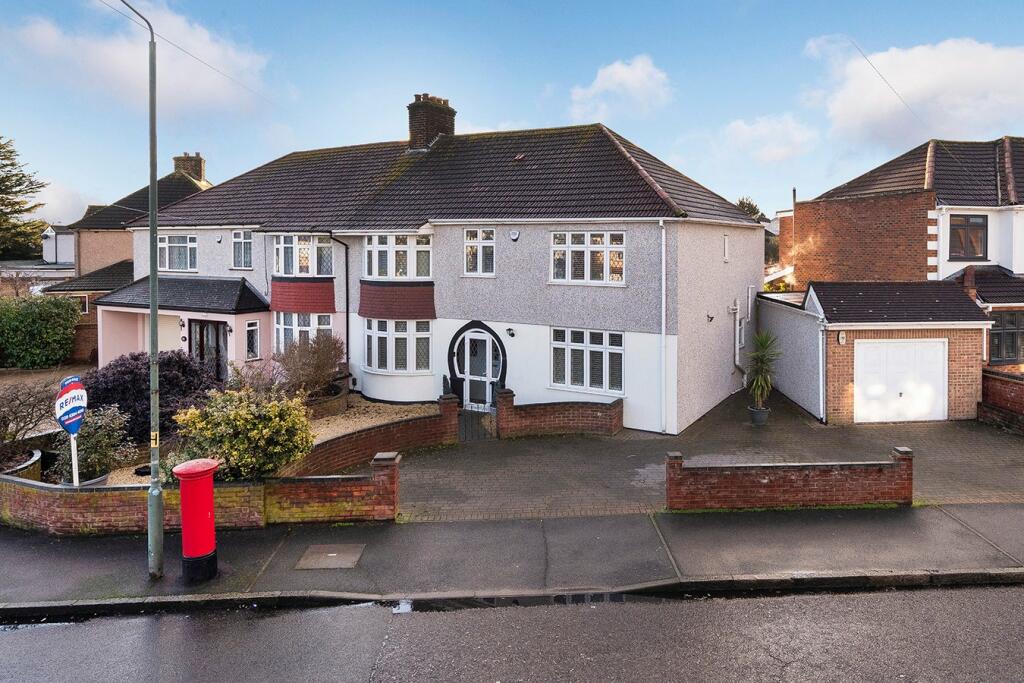 Belmont Road, Erith, DA8