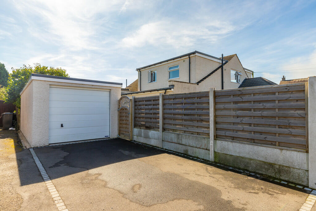 Detached Garage