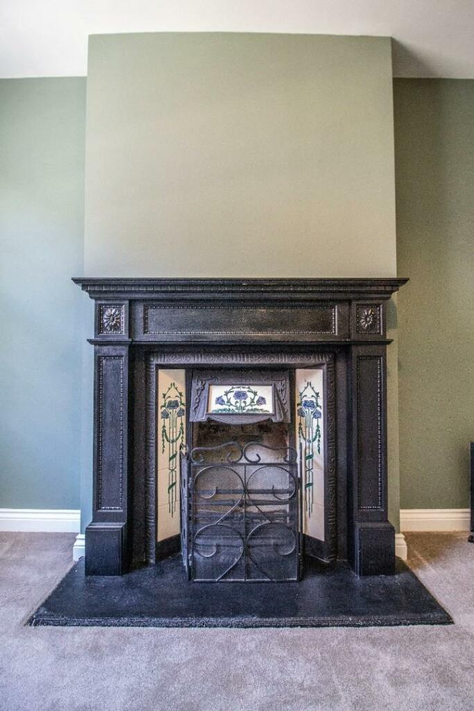 59 Guildhall Street [Fireplace Detail Shot 01].jpg