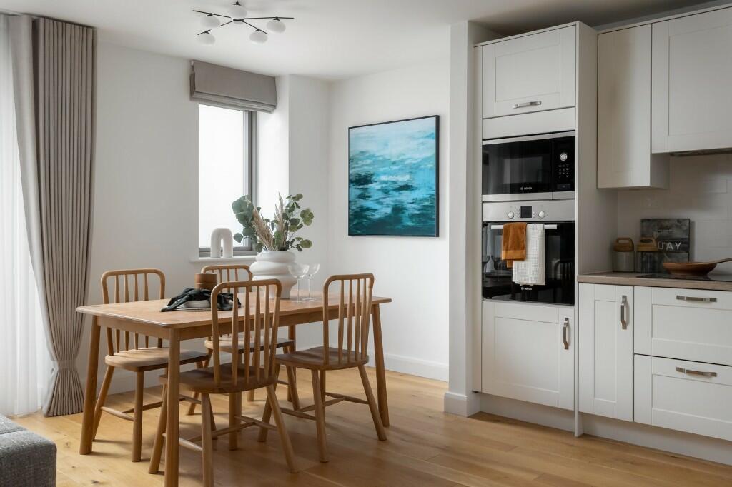 Kitchen/Dining Area