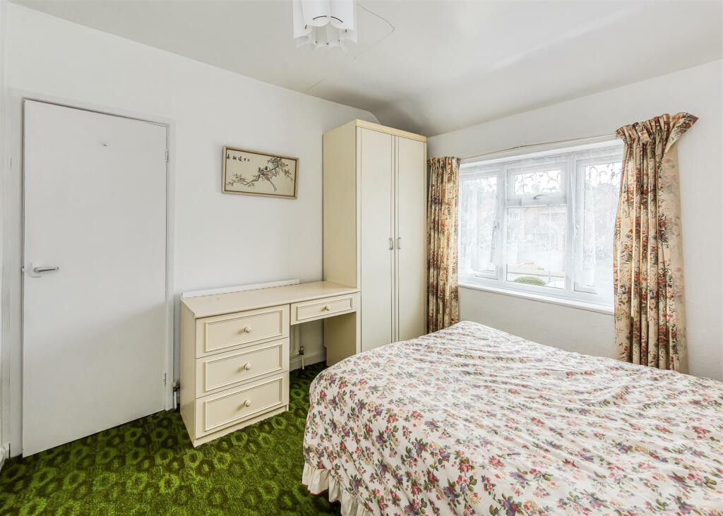 51 Common Road-Bedroom 1 A.jpg