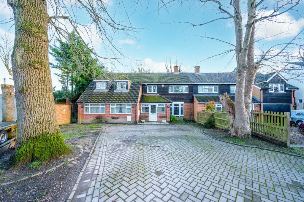 Chaucer Way, Row Town, Addlestone, KT15