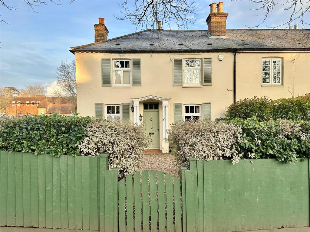 Timber Close, The Hart, Farnham