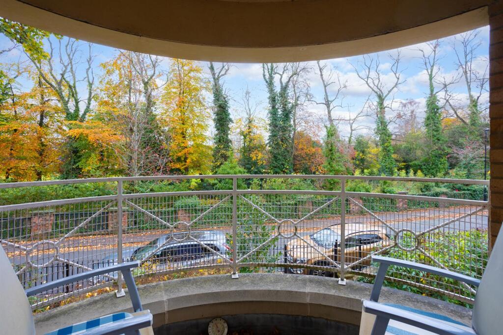 Sitting/Dining Room Balcony