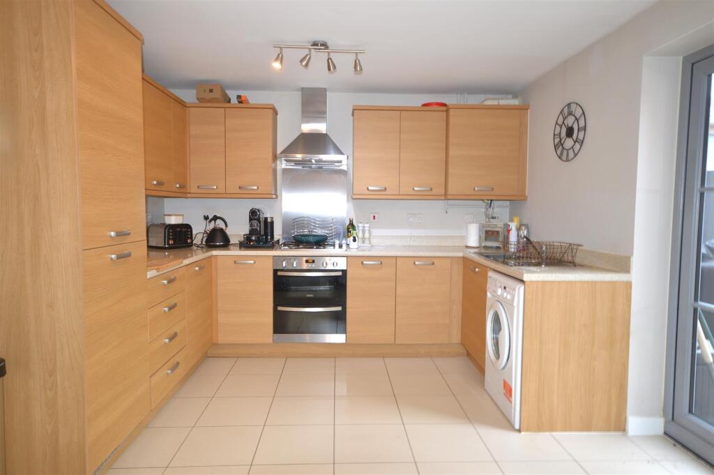 kitchen/breakfast room