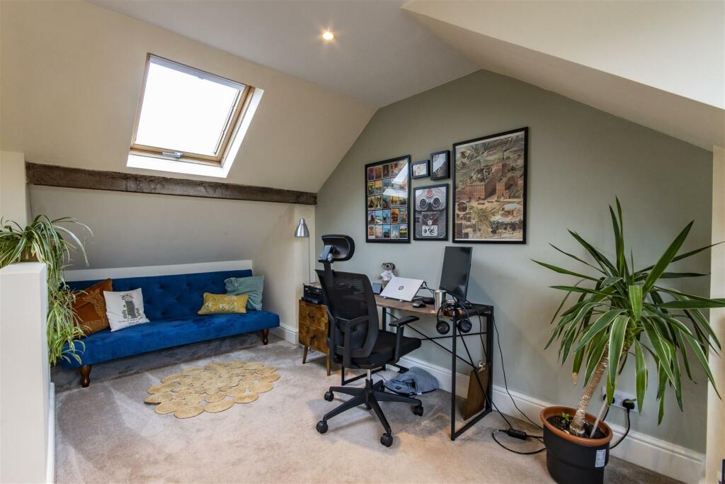 Attic Bedroom/Study