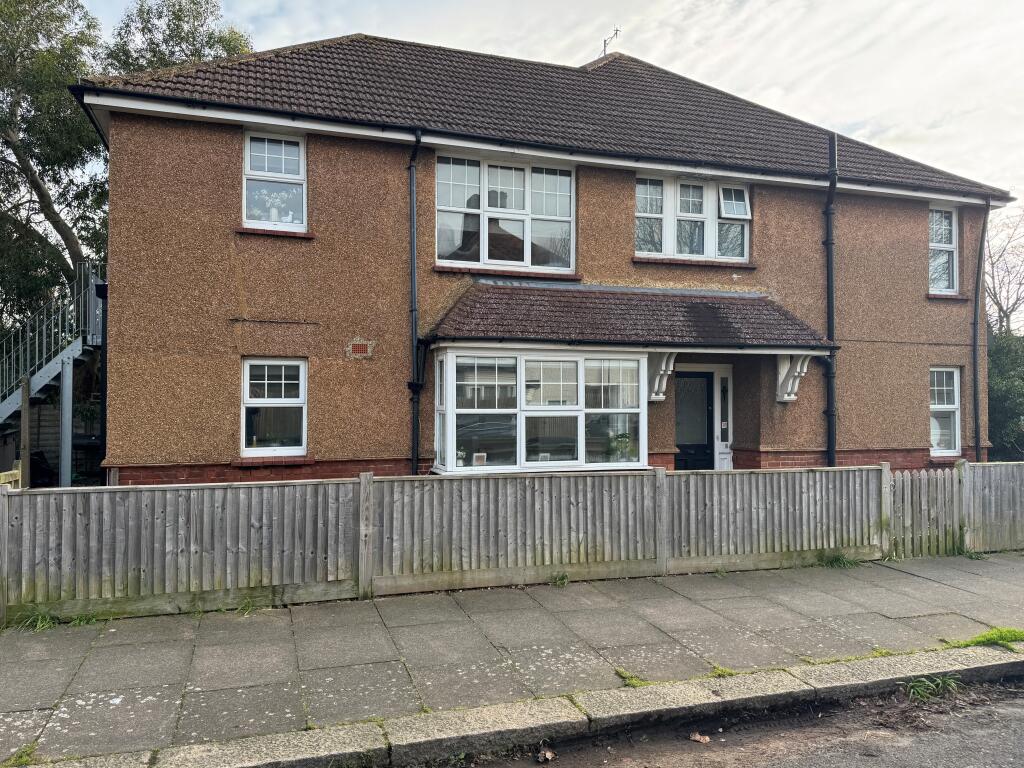 Bulkington Avenue, Worthing, BN11