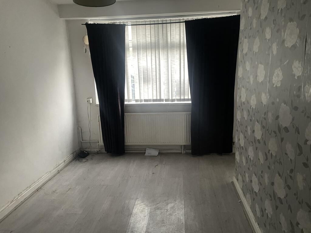 Flat 1, Gwalia Buildings, Commercial Street, Ogmore Vale, Bridgend, Bridgend CF32 7BL