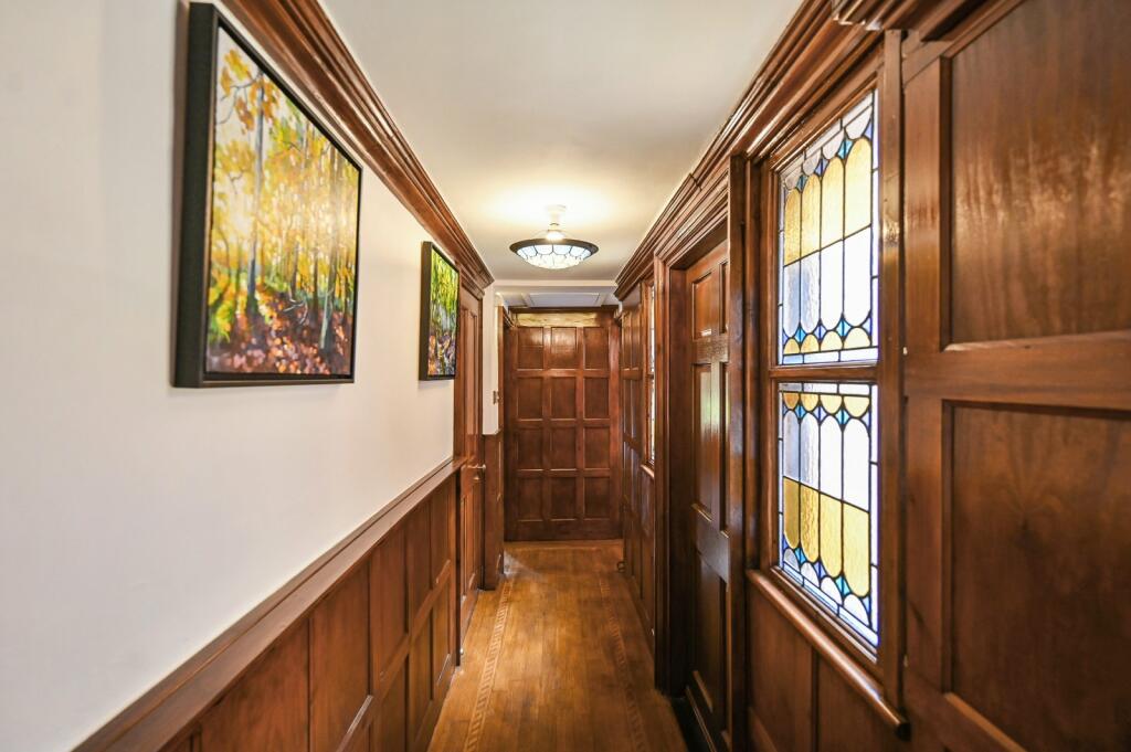 Hall/Panelling