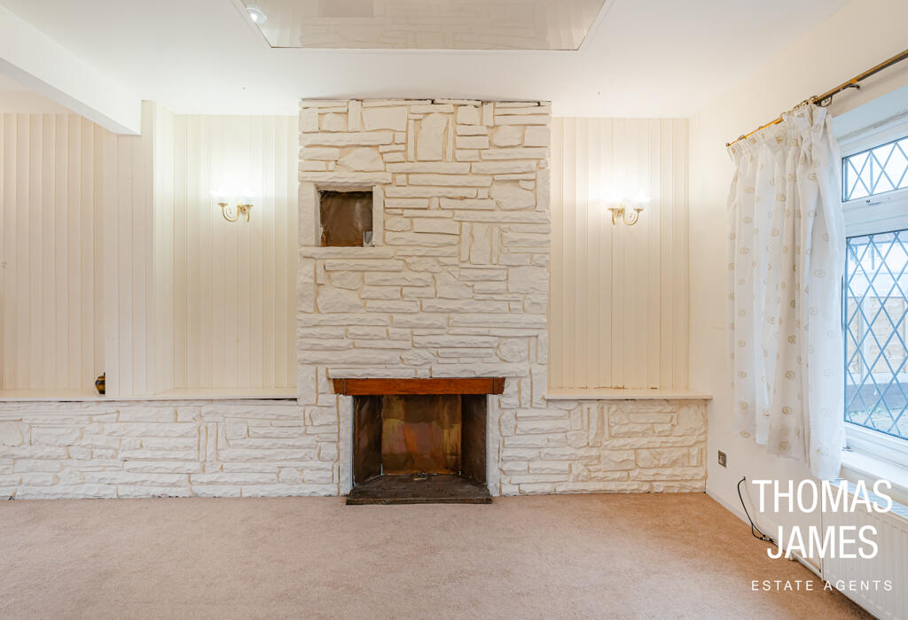 Firs Lane, three double bedroom house, fireplace