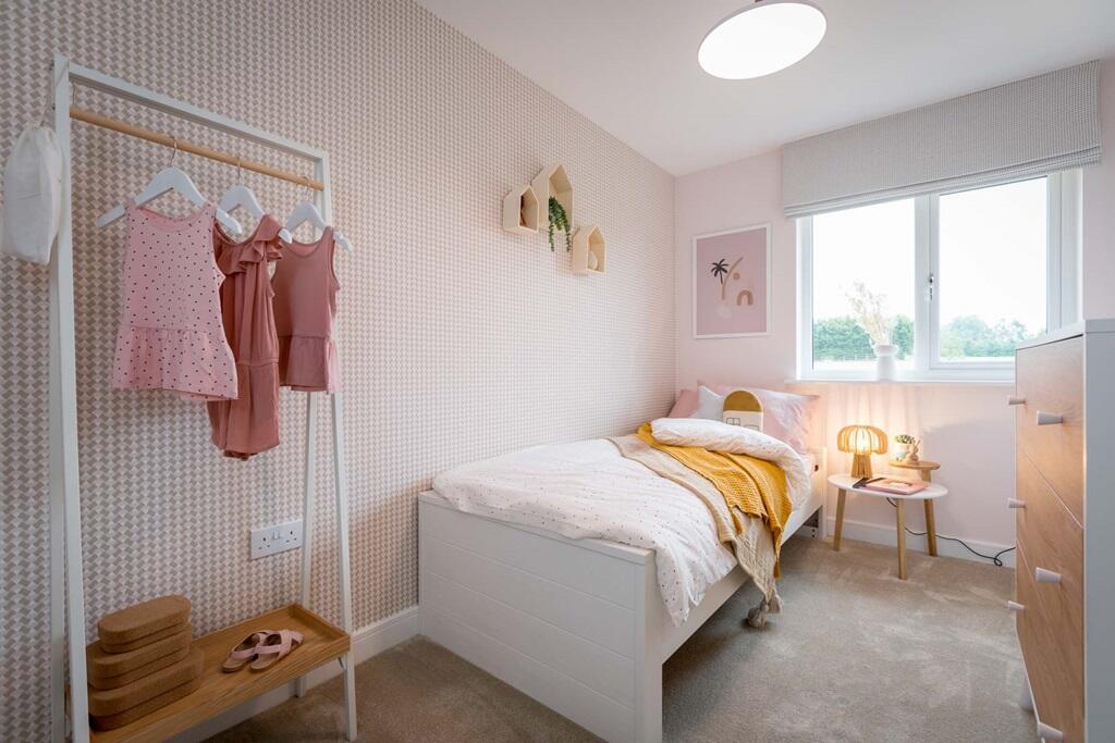 Ideal bedroom for young children or as a home office