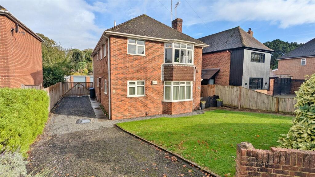 Offington Lane, Offington, Worthing, West Sussex, BN14