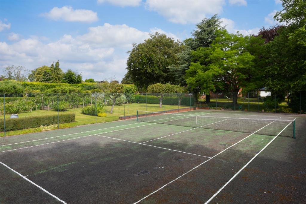 Tennis court