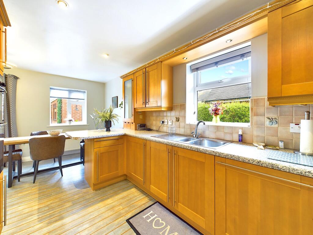 1a Sefton Avenue - Kitchen3