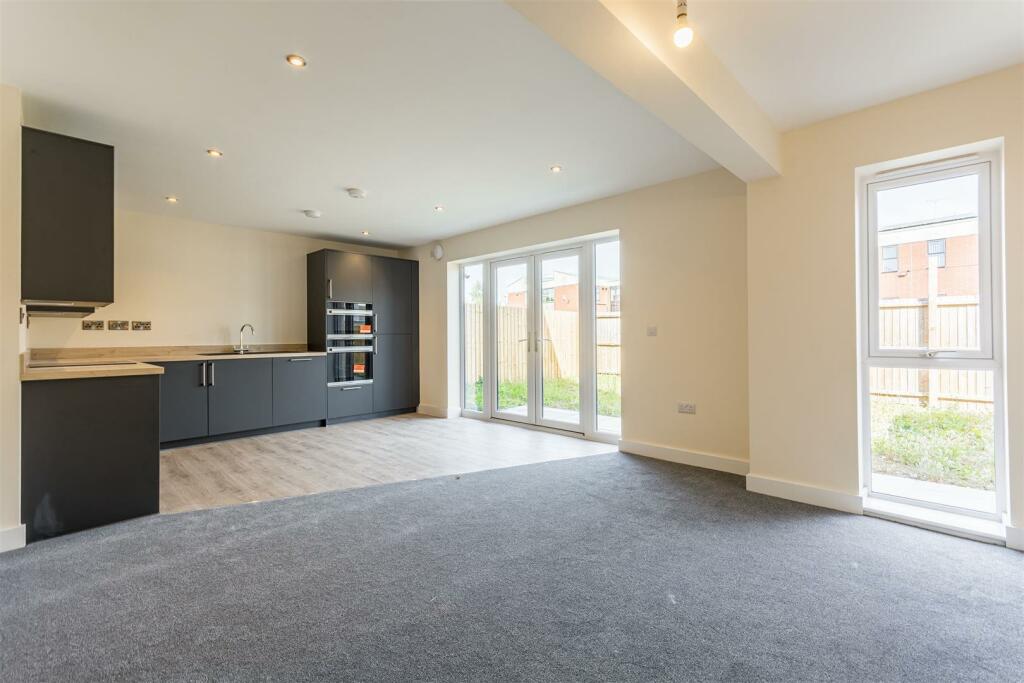 Open Plan - Kitchen Living Area