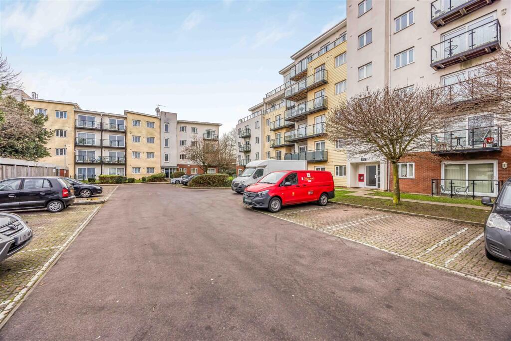 Flat 28 Dymond House, Gisors Road, Milton-Small-Po