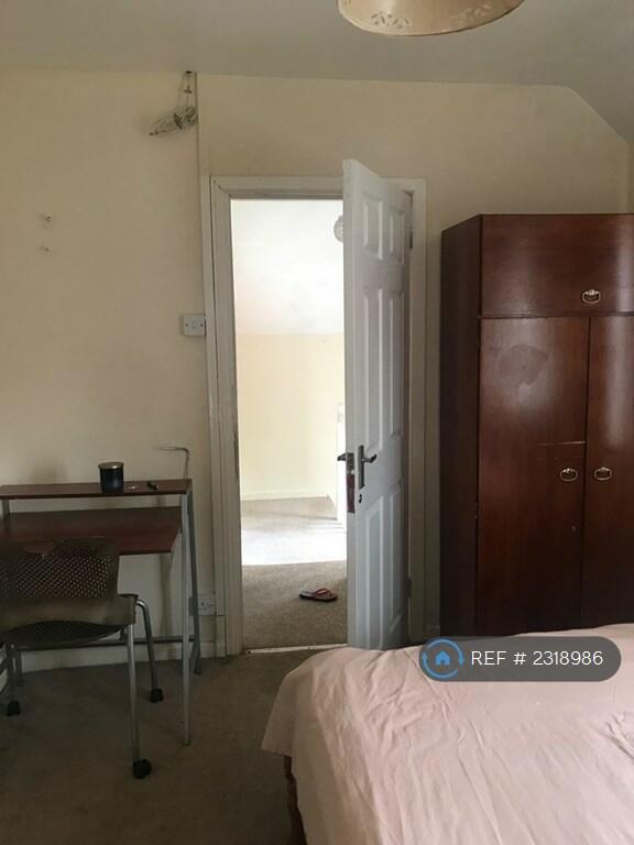 Double Bedroom