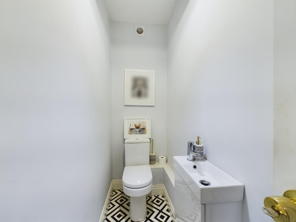 Cloakroom/WC