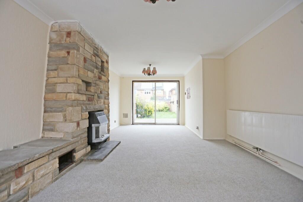 Lovell Walk, Hornchurch, London, RM13