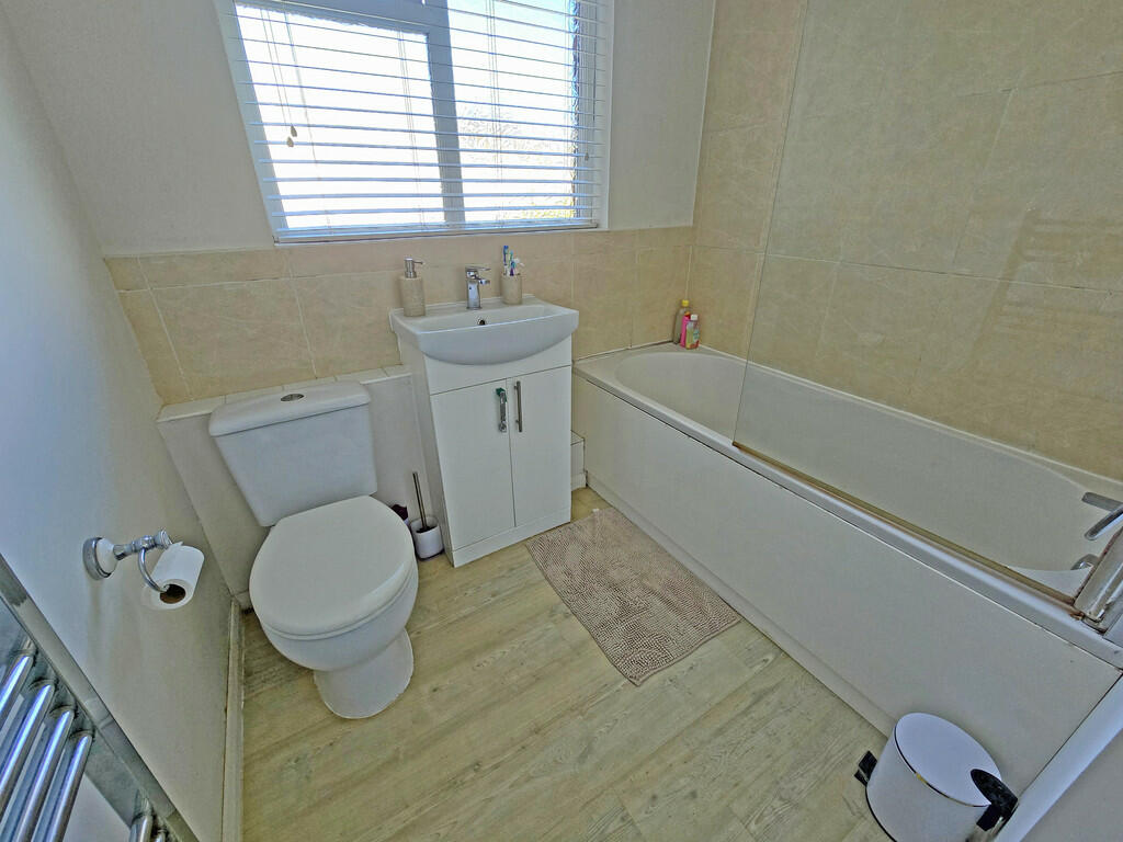 bathroom 4