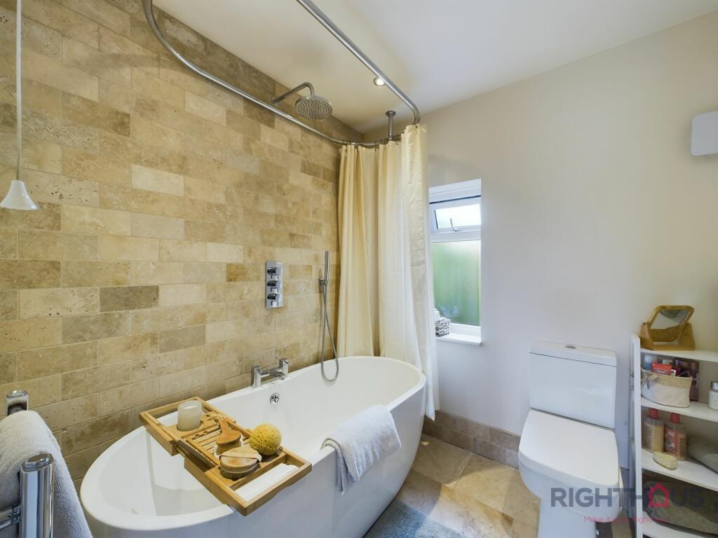 Ensuite bathroom