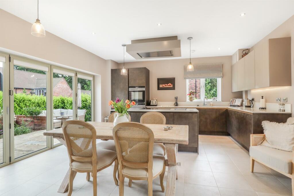 Kitchen/Dining Room