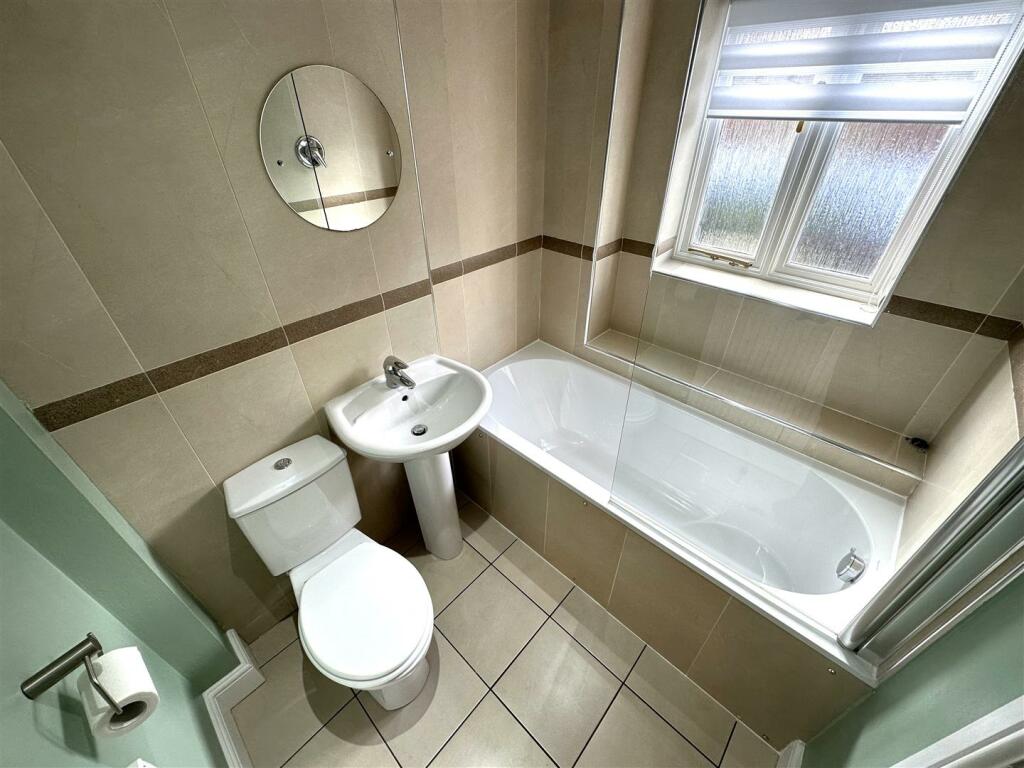 Modern First Floor Bathroom 599