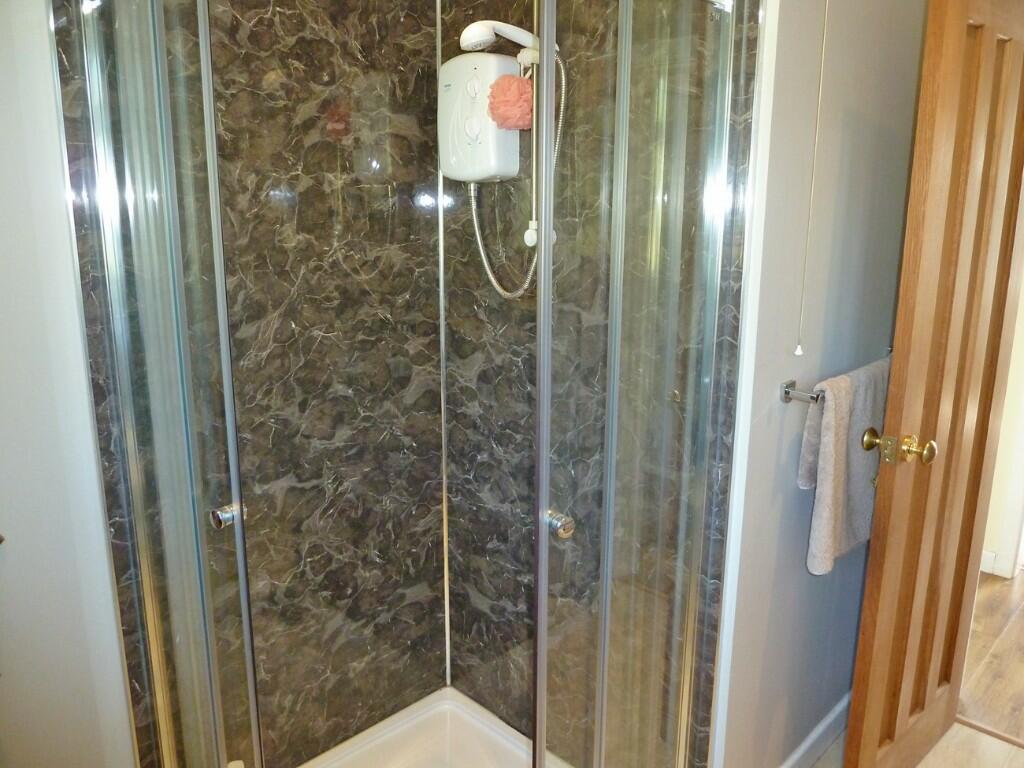 Shower enclosure