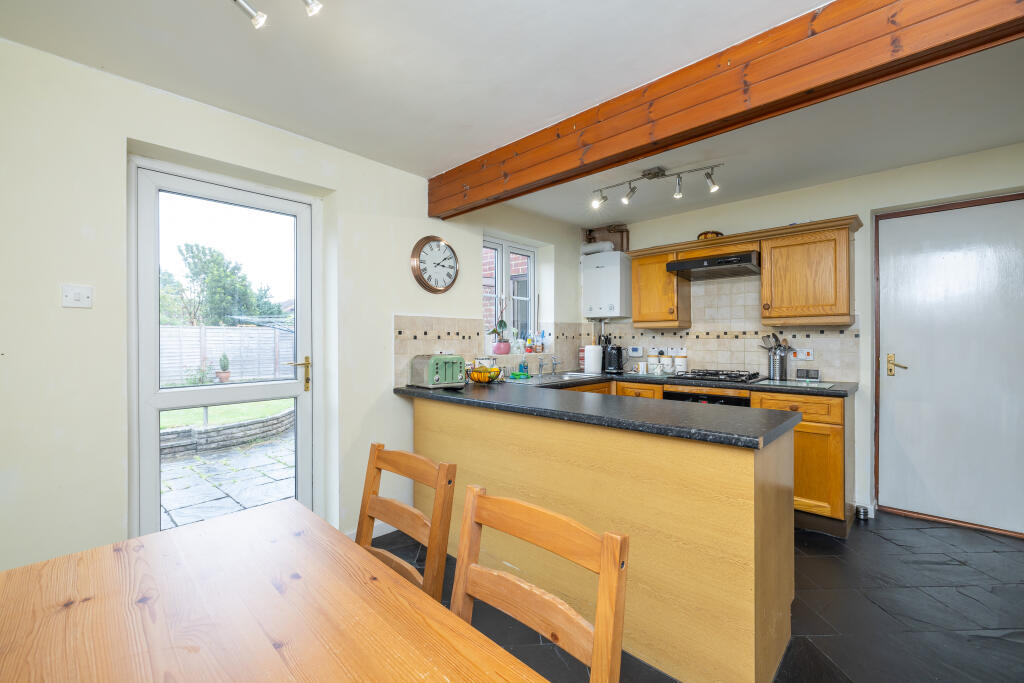 KITCHEN DINING ROOM