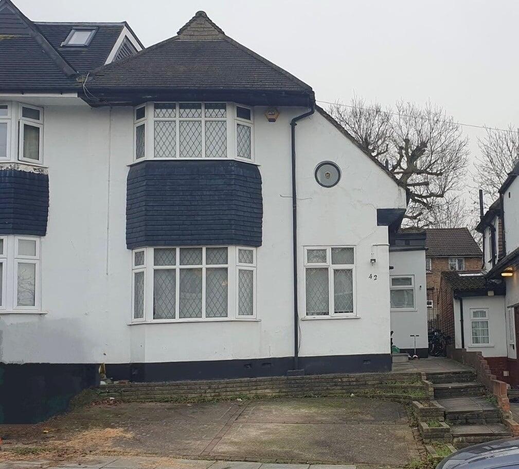 Warwick Avenue, Edgware HA8