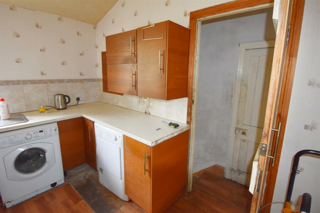 Kitchen access to basement.jpg