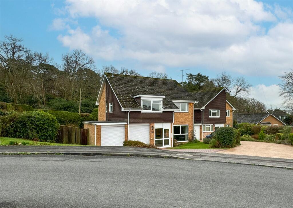 Mount Pleasant Drive, Bransgore, Christchurch, Dorset, BH23