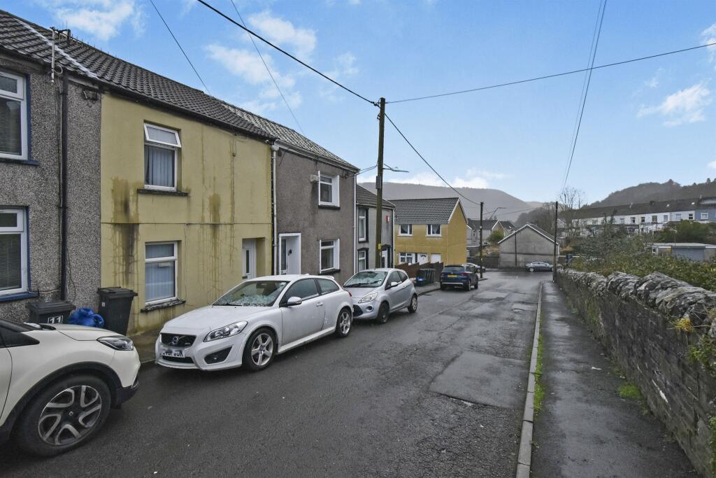 Hill Street, Troedyrhiw, Merthyr Tydfil