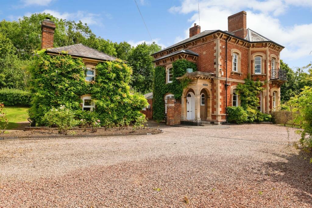 Station Road, Fladbury, Pershore