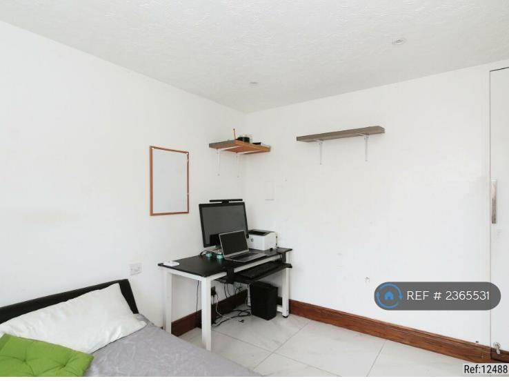 Master Bedroom, Underfloor Heating 