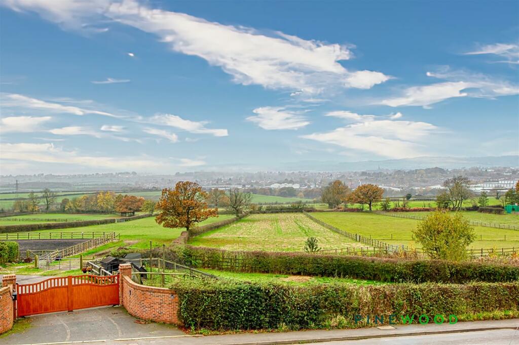 VIEWS TO THE FRONT TO CRICH