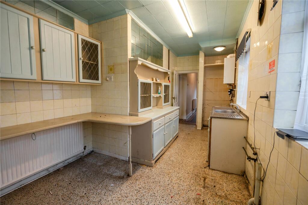 Kitchen (2)