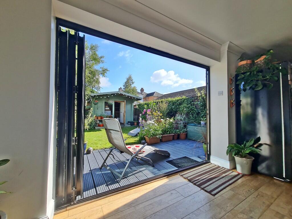 Bi-Folds to Garden