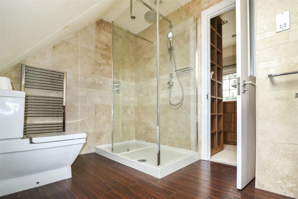 En-Suite Shower