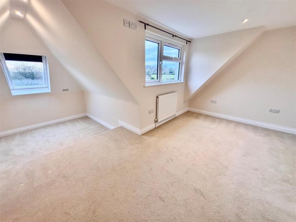 loft room.jpg