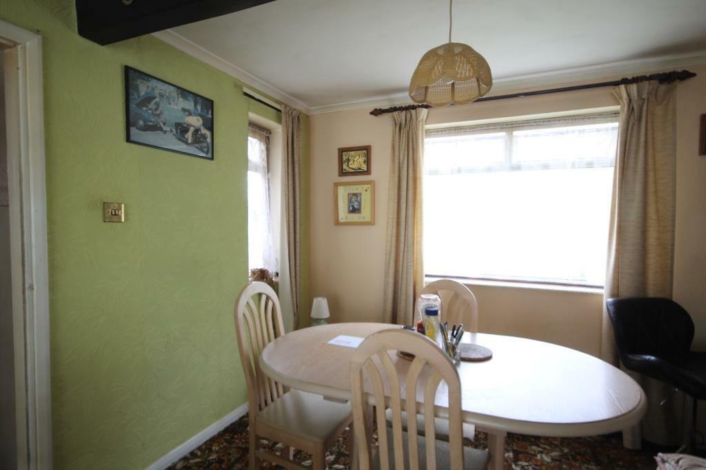 dining room.JPG