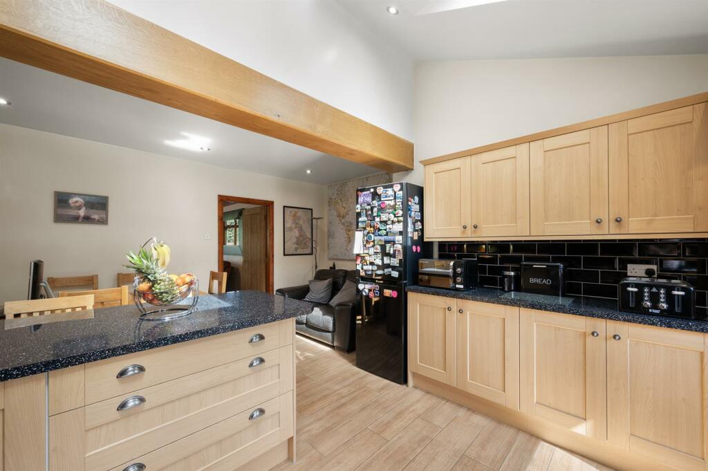 Kitchen towards sitting room.jpg